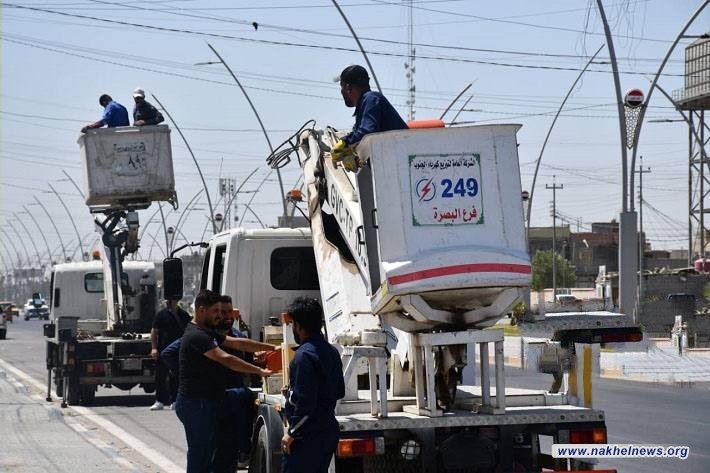 كهرباء البصرة تنفذ حملة لإزالة التجاوزات على الشبكة في شارع القائد